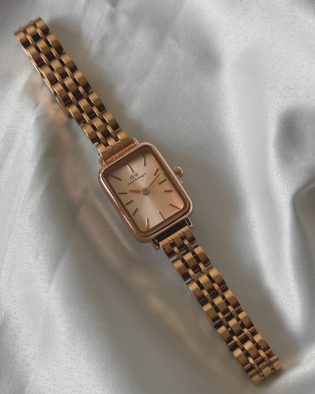 DW Quadro (Analog Watch)