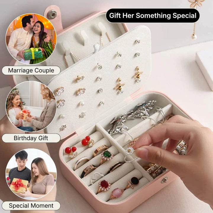 Compact Soft Leather jewelry Case - Pack jewelry like a Qeen