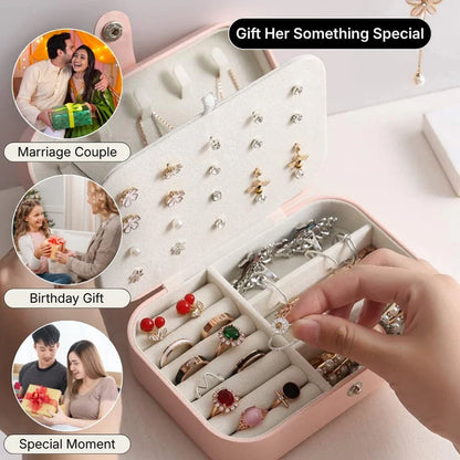 Compact Soft Leather jewelry Case - Pack jewelry like a Qeen